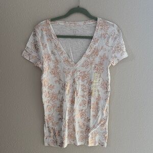 A New Day V Neck Floral Short Sleeve T-shirt - New - size small